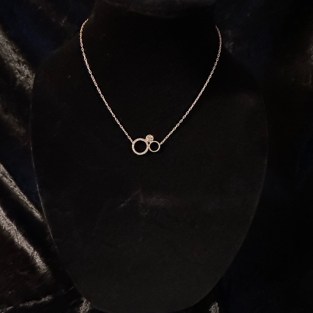 NWT Anne Marie Elegant Gold Necklace with Circle Pendant